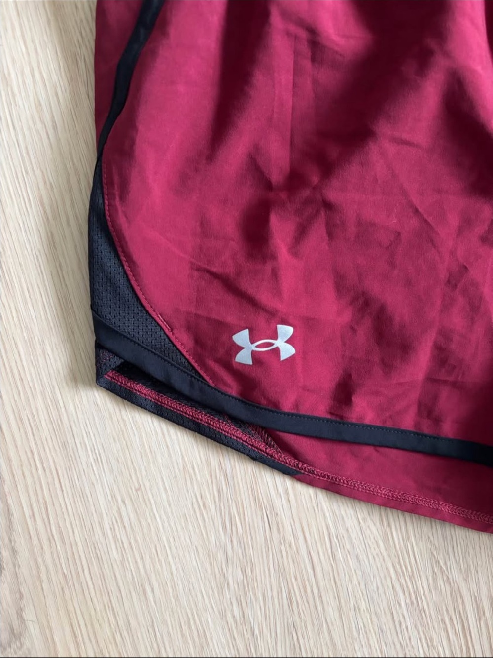 Under Armour Shorts - Picture 2 of 4